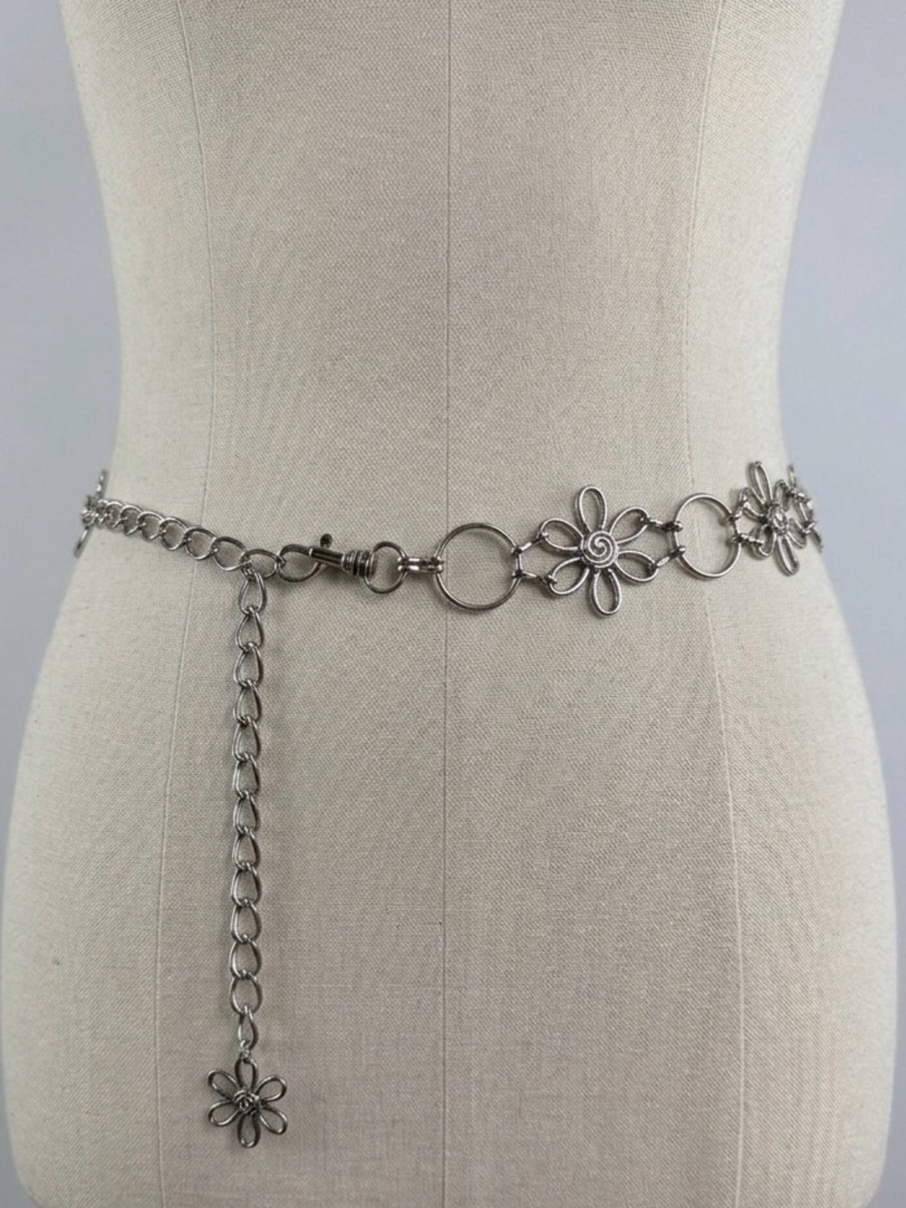 Flower Daisy Silver Tone Chain Belt Size XS Small